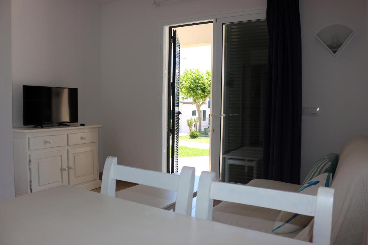 Apartamentos Saura Cala'N Blanes  ภายนอก รูปภาพ