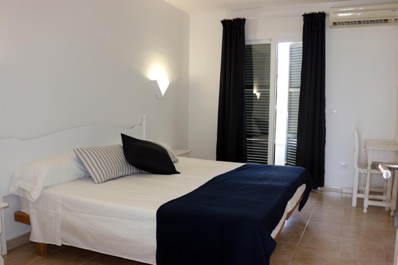 Apartamentos Saura Cala'N Blanes  ภายนอก รูปภาพ